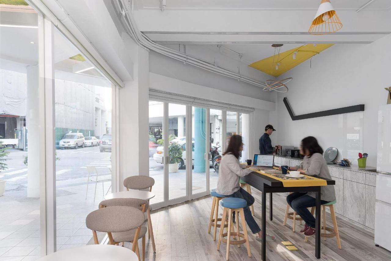 TG Hostel - stay together Taichung Buitenkant foto